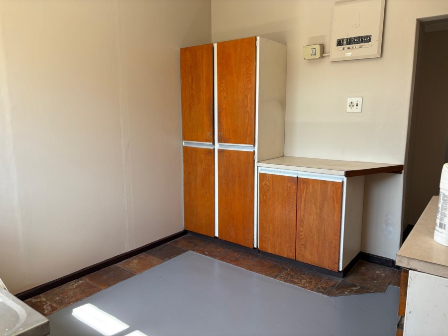 To Let 2 Bedroom Property for Rent in Queenswood Gauteng
