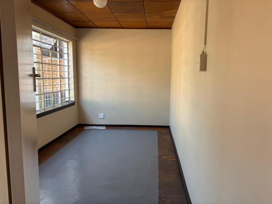 To Let 2 Bedroom Property for Rent in Queenswood Gauteng