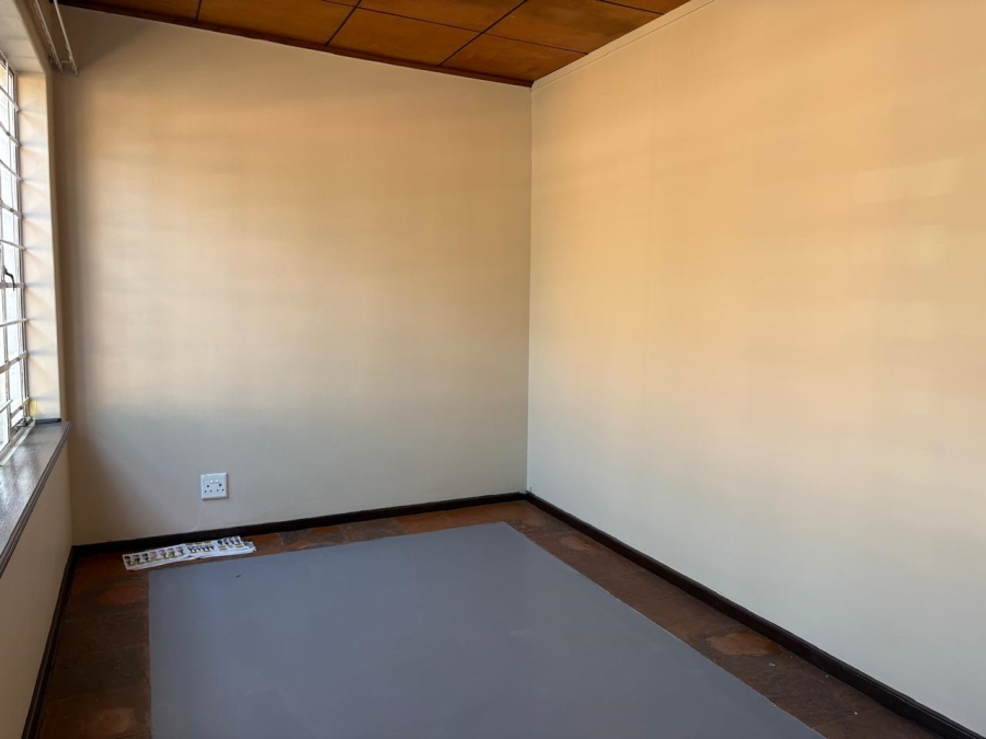 To Let 2 Bedroom Property for Rent in Queenswood Gauteng