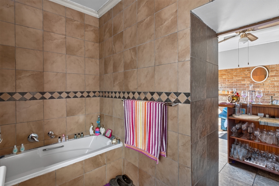 3 Bedroom Property for Sale in Villieria Gauteng