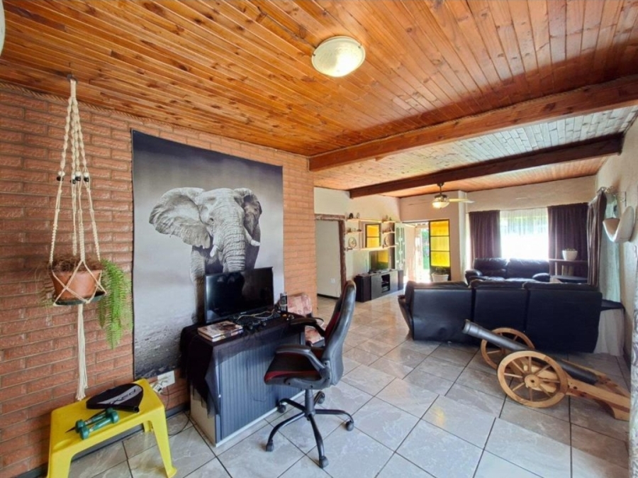 3 Bedroom Property for Sale in Golf Park Gauteng