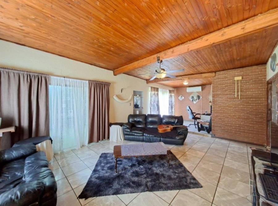3 Bedroom Property for Sale in Golf Park Gauteng