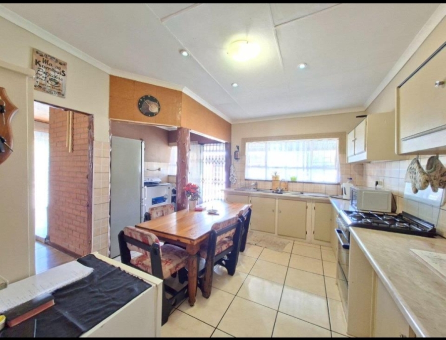 3 Bedroom Property for Sale in Golf Park Gauteng