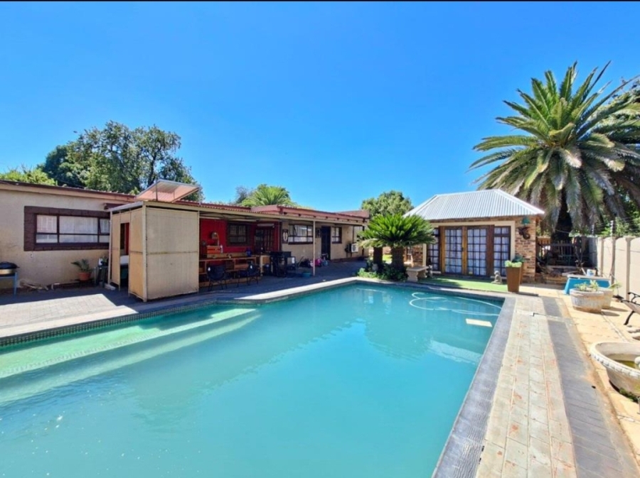 3 Bedroom Property for Sale in Golf Park Gauteng