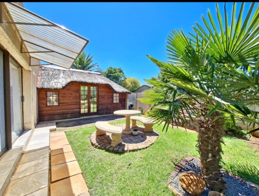 3 Bedroom Property for Sale in Golf Park Gauteng