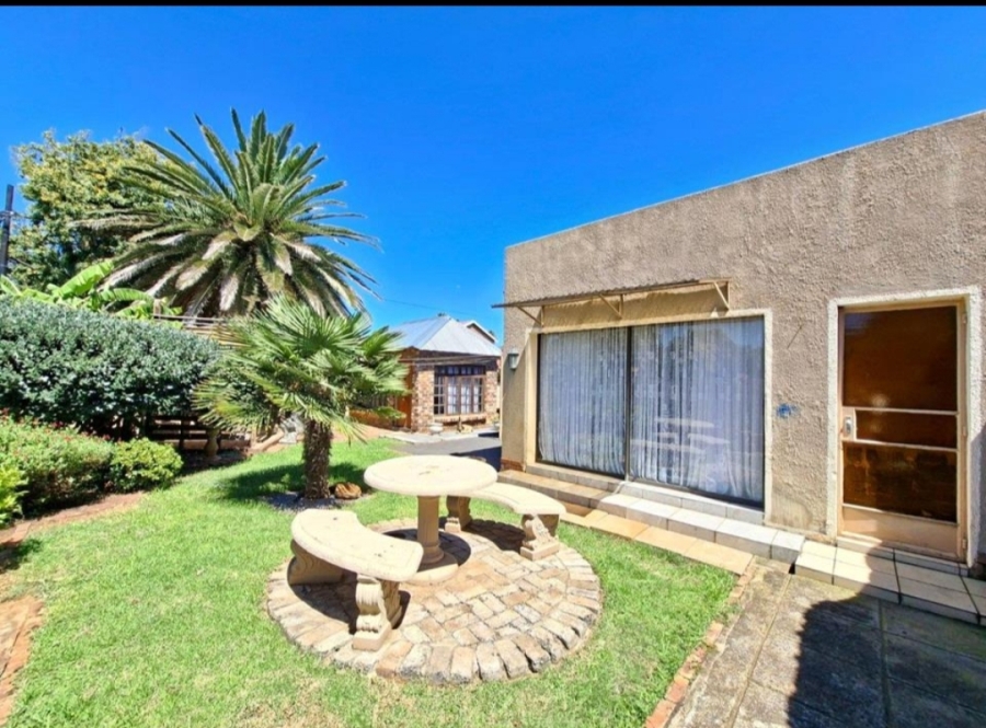 3 Bedroom Property for Sale in Golf Park Gauteng