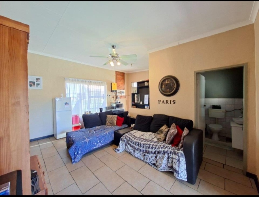 3 Bedroom Property for Sale in Golf Park Gauteng