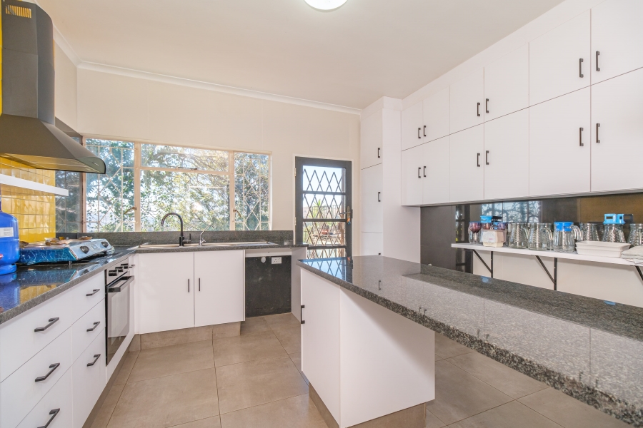 4 Bedroom Property for Sale in Helderkruin Gauteng