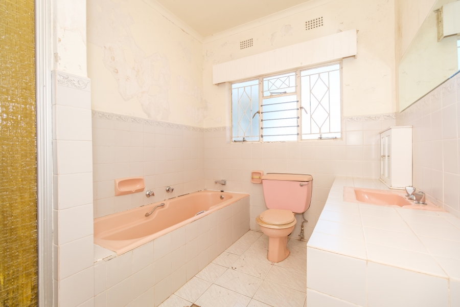 4 Bedroom Property for Sale in Helderkruin Gauteng