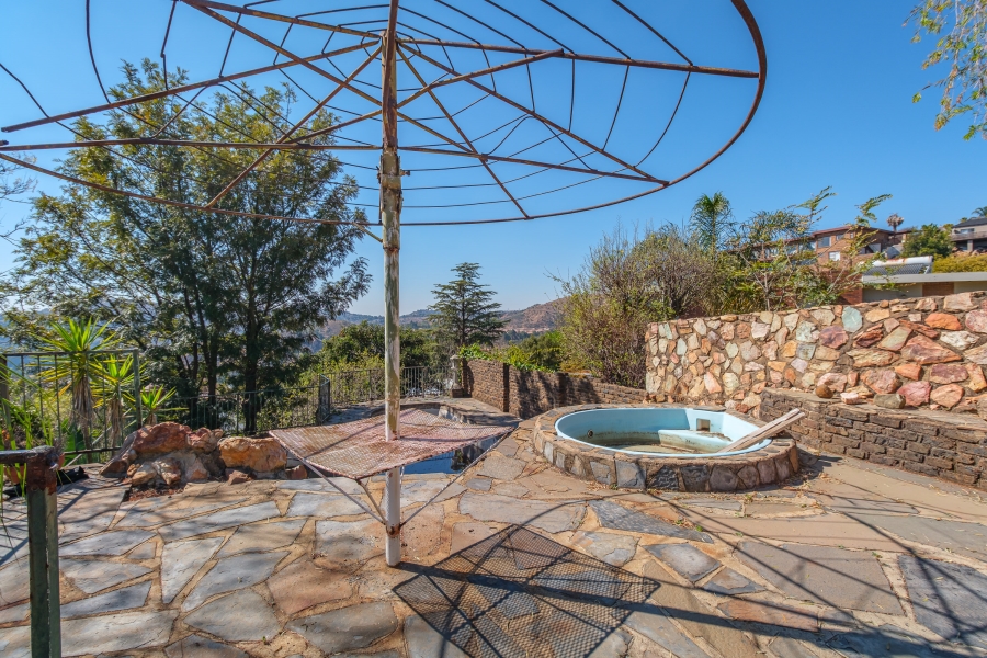 4 Bedroom Property for Sale in Helderkruin Gauteng