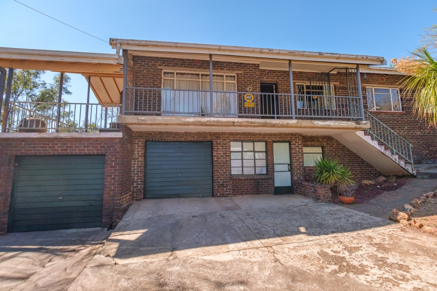 4 Bedroom Property for Sale in Helderkruin Gauteng