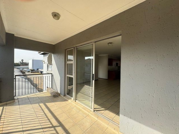 2 Bedroom Property for Sale in Bardene Gauteng