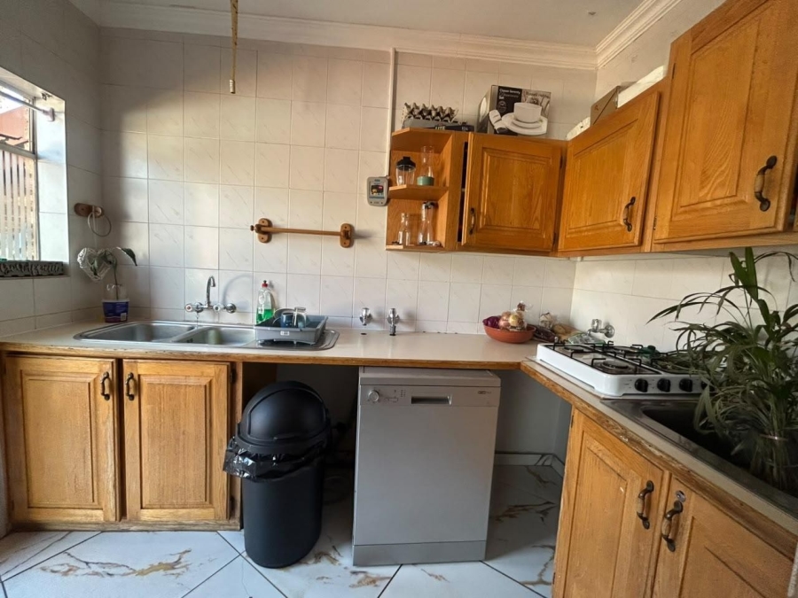 3 Bedroom Property for Sale in Faerie Glen Gauteng