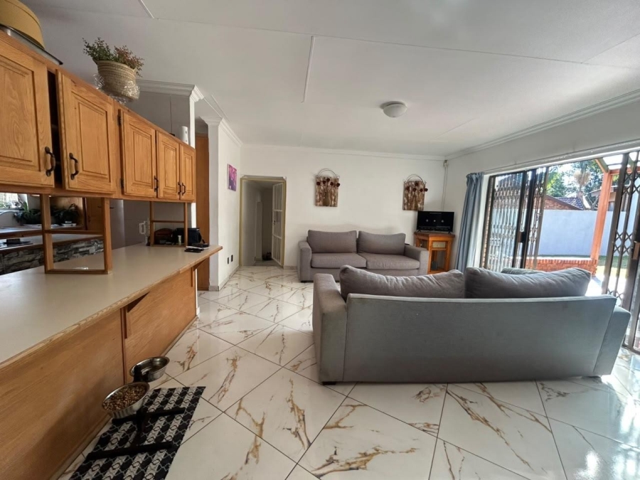 3 Bedroom Property for Sale in Faerie Glen Gauteng