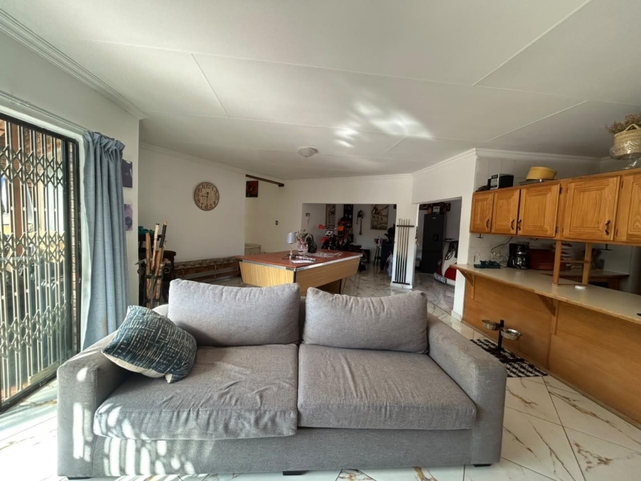 3 Bedroom Property for Sale in Faerie Glen Gauteng