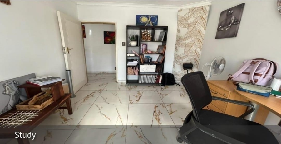 3 Bedroom Property for Sale in Faerie Glen Gauteng