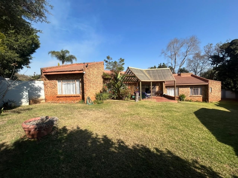 3 Bedroom Property for Sale in Faerie Glen Gauteng
