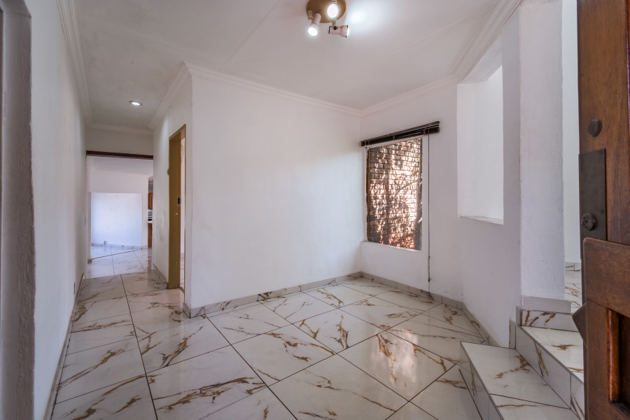3 Bedroom Property for Sale in Faerie Glen Gauteng