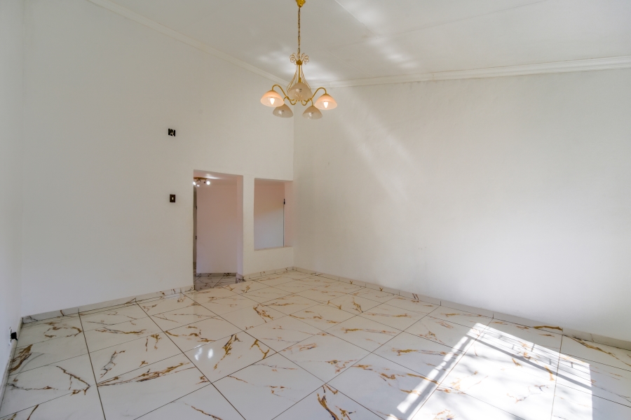 3 Bedroom Property for Sale in Faerie Glen Gauteng