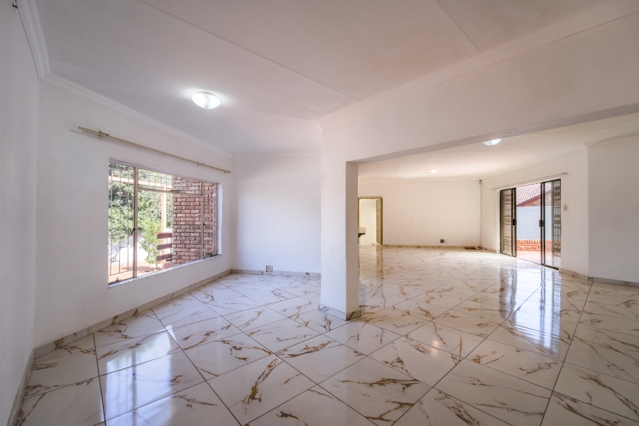 3 Bedroom Property for Sale in Faerie Glen Gauteng