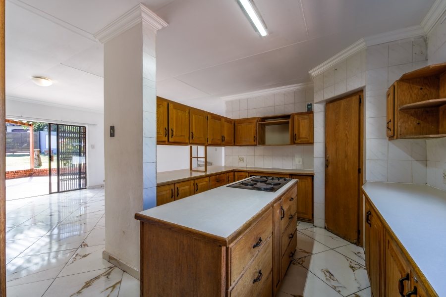 3 Bedroom Property for Sale in Faerie Glen Gauteng