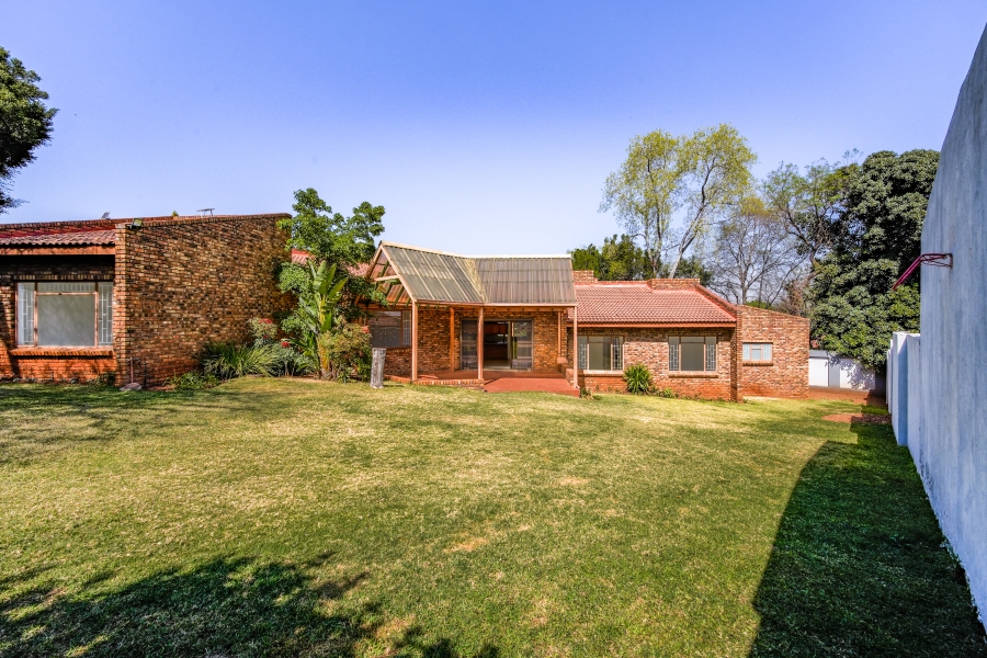 3 Bedroom Property for Sale in Faerie Glen Gauteng
