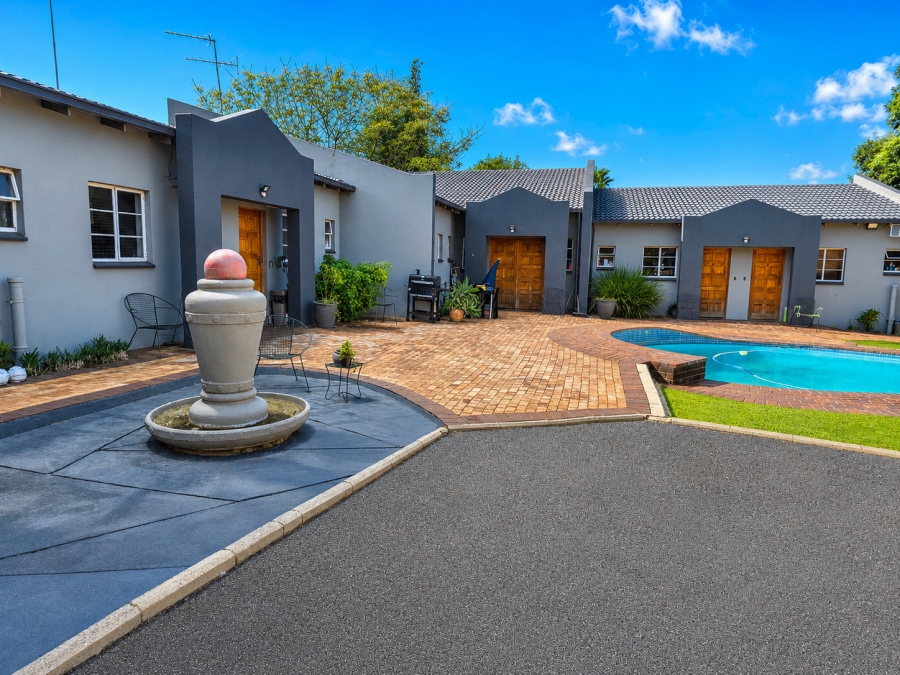 4 Bedroom Property for Sale in Brackenhurst Gauteng