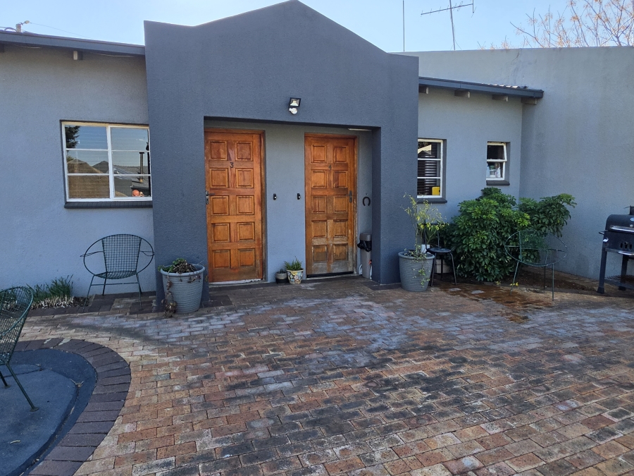 4 Bedroom Property for Sale in Brackenhurst Gauteng