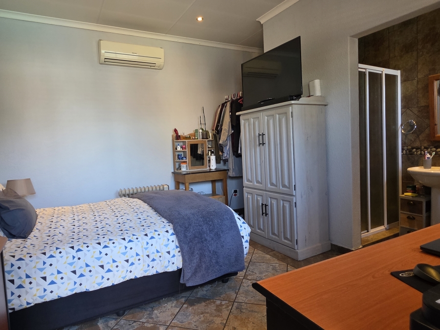 4 Bedroom Property for Sale in Brackenhurst Gauteng