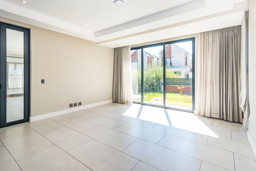 To Let 4 Bedroom Property for Rent in Linksfield Gauteng