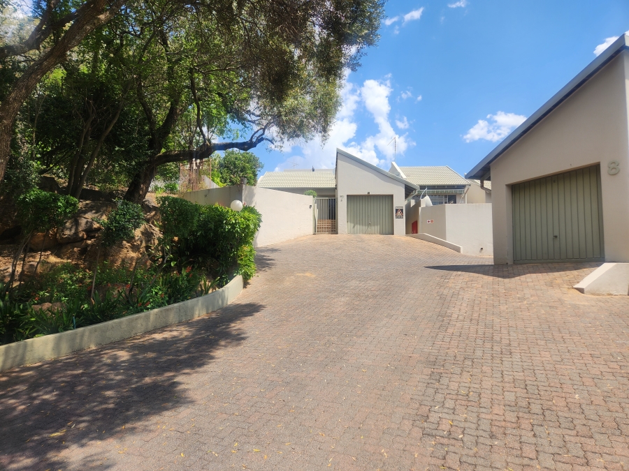 To Let 3 Bedroom Property for Rent in Bryanston Gauteng