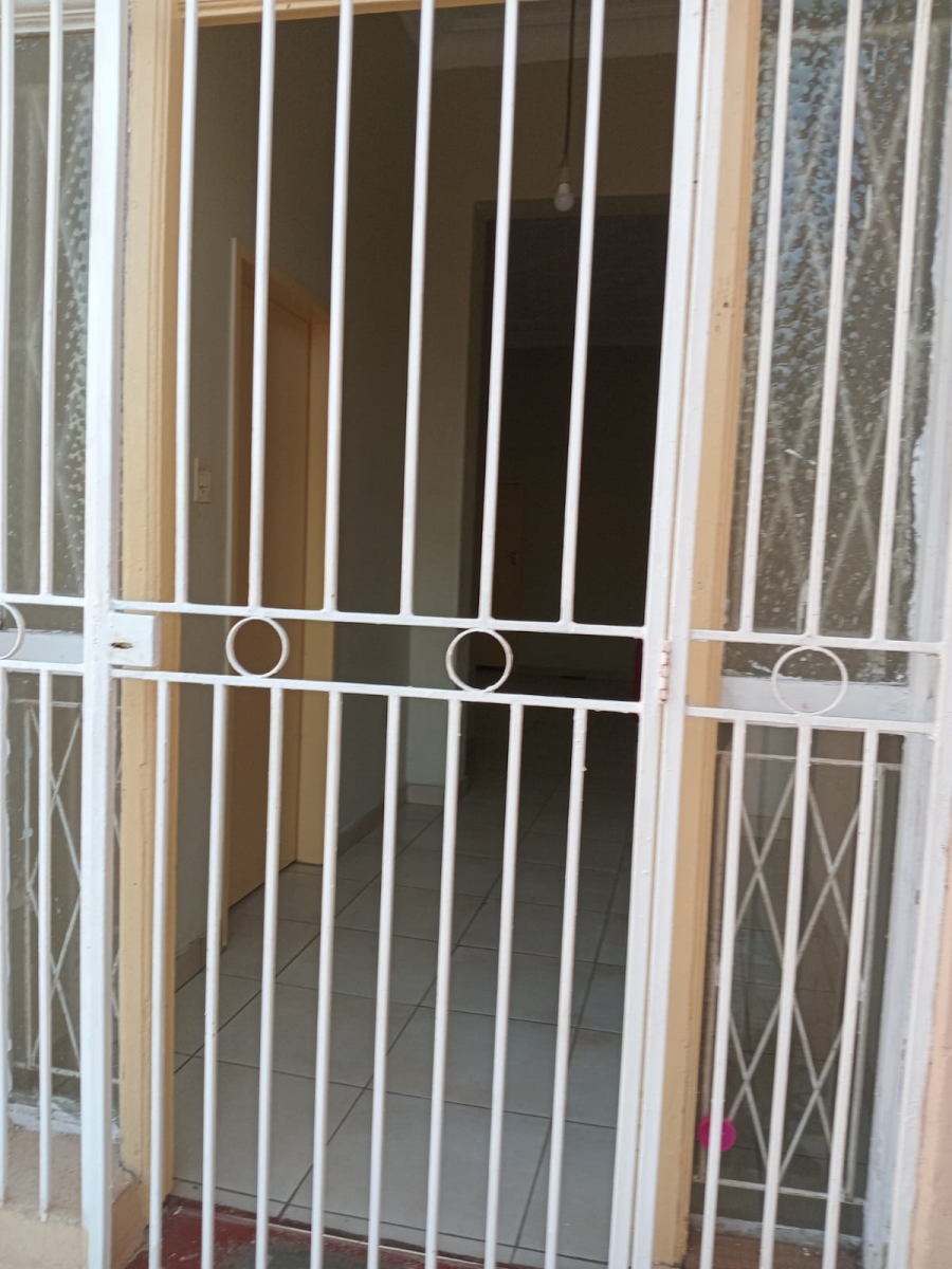 To Let 3 Bedroom Property for Rent in Bellevue East Gauteng