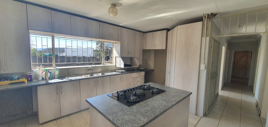 To Let 4 Bedroom Property for Rent in Rensburg Gauteng