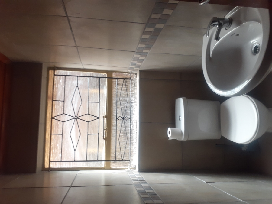 5 Bedroom Property for Sale in Soshanguve L Gauteng