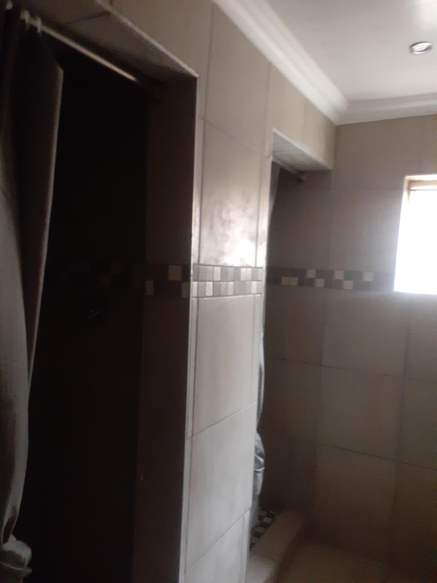 5 Bedroom Property for Sale in Soshanguve L Gauteng