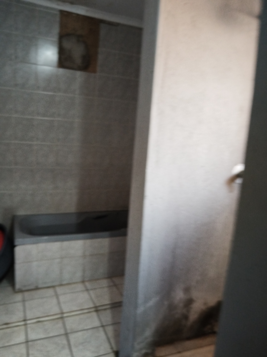 5 Bedroom Property for Sale in Soshanguve L Gauteng