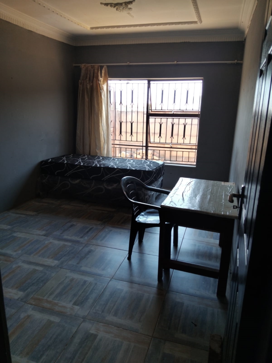 5 Bedroom Property for Sale in Soshanguve L Gauteng