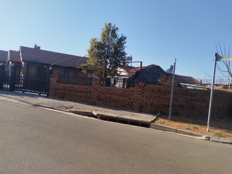 3 Bedroom Property for Sale in Soshanguve WW Gauteng
