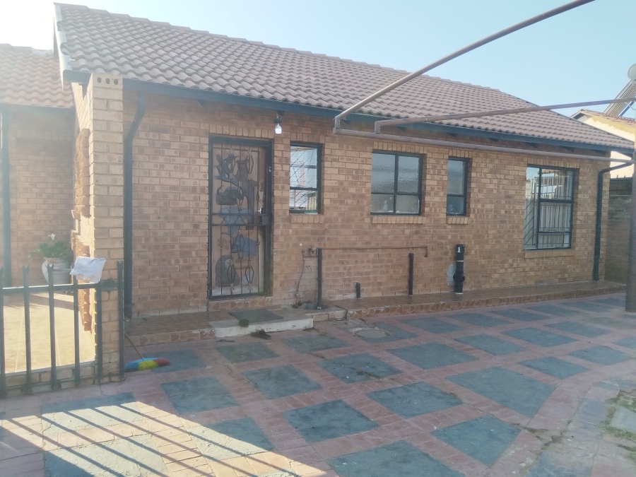 3 Bedroom Property for Sale in Soshanguve WW Gauteng