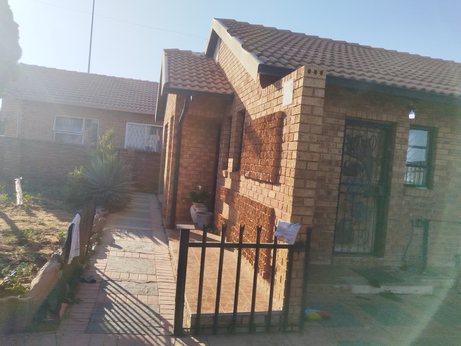 3 Bedroom Property for Sale in Soshanguve WW Gauteng