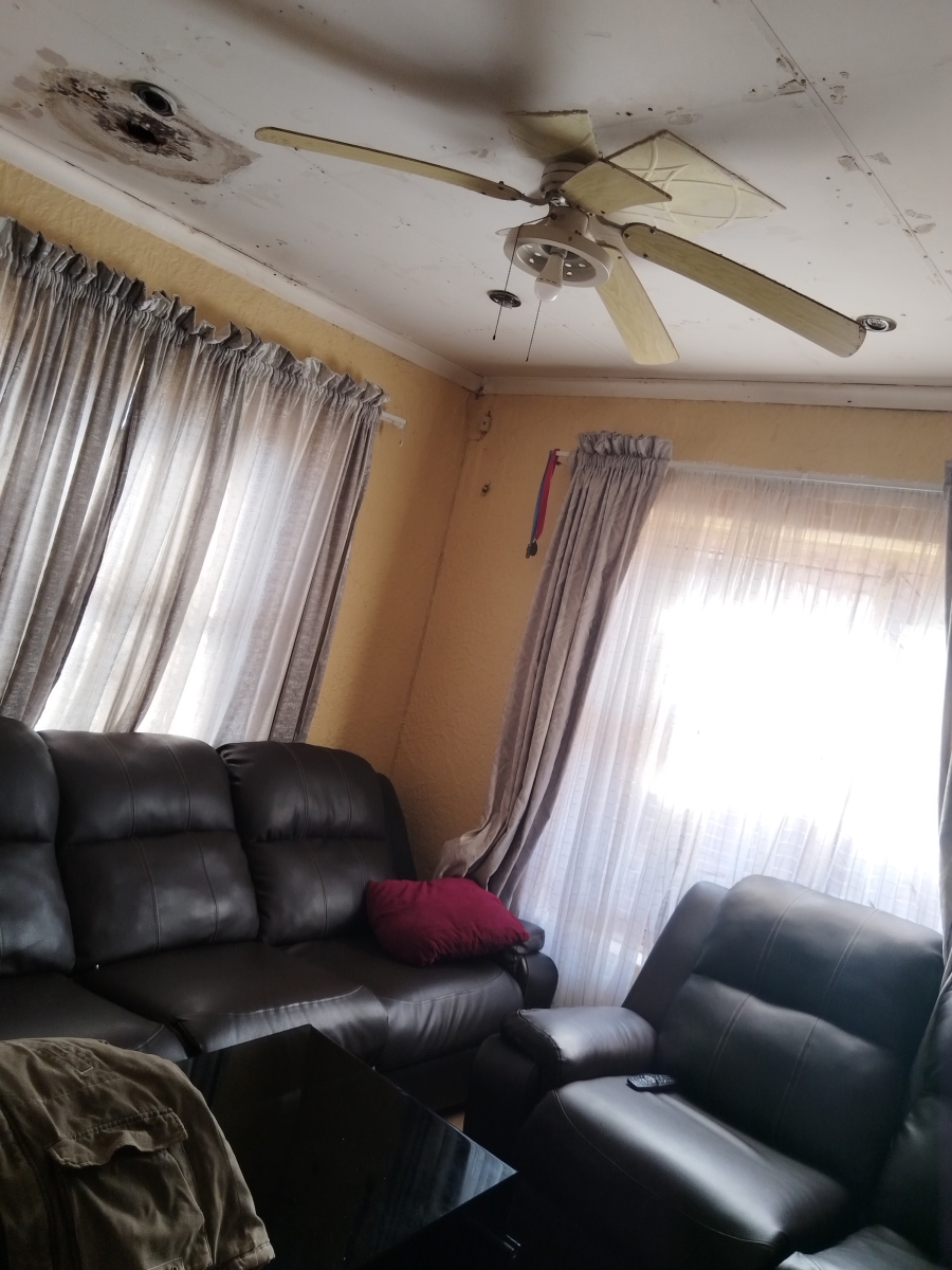 3 Bedroom Property for Sale in Soshanguve WW Gauteng