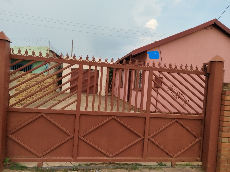 3 Bedroom Property for Sale in Soshanguve WW Gauteng