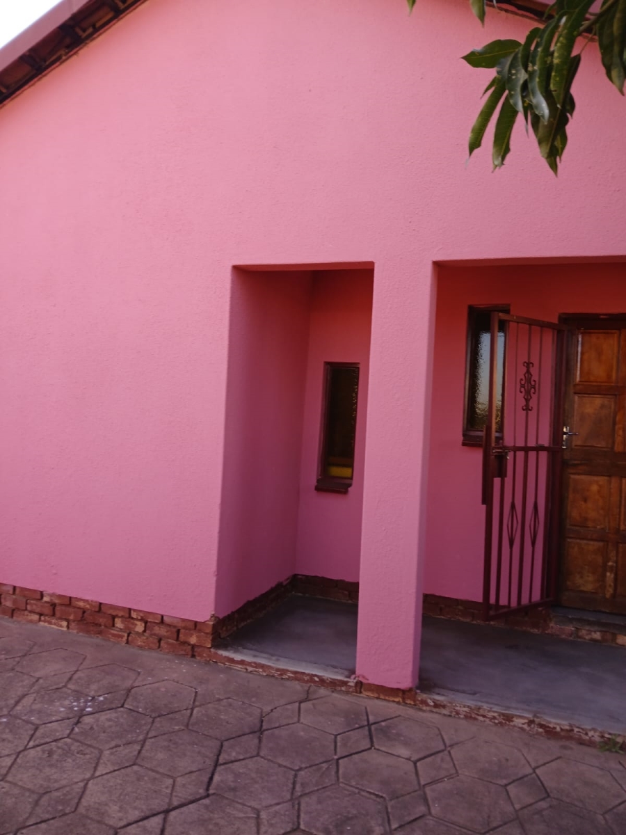 3 Bedroom Property for Sale in Soshanguve WW Gauteng