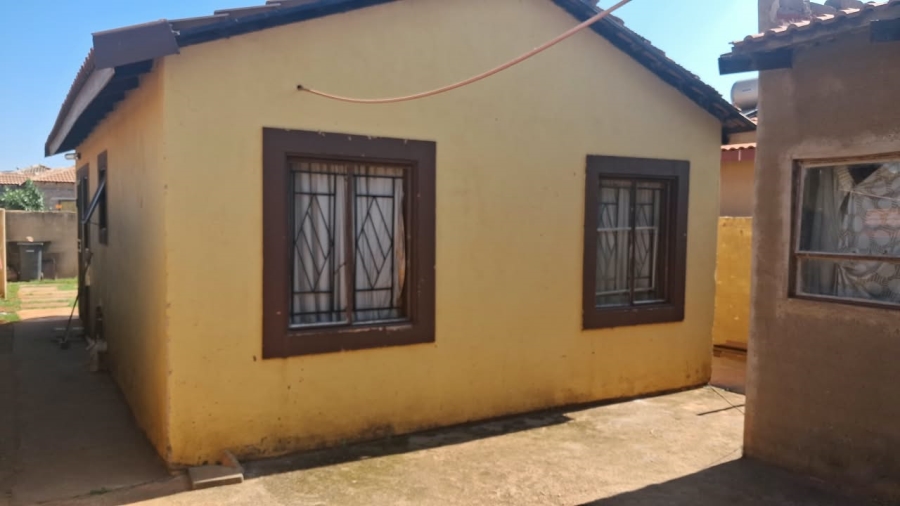 2 Bedroom Property for Sale in Soshanguve South Ext 4 Gauteng