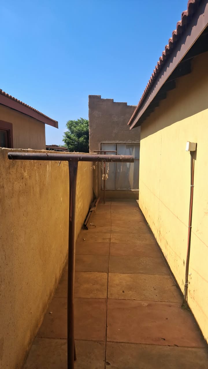 2 Bedroom Property for Sale in Soshanguve South Ext 4 Gauteng