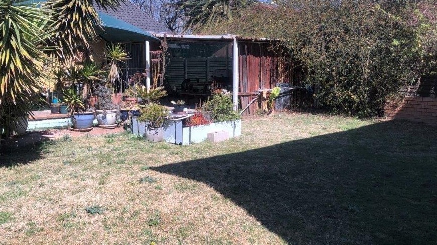 6 Bedroom Property for Sale in Bardene Gauteng