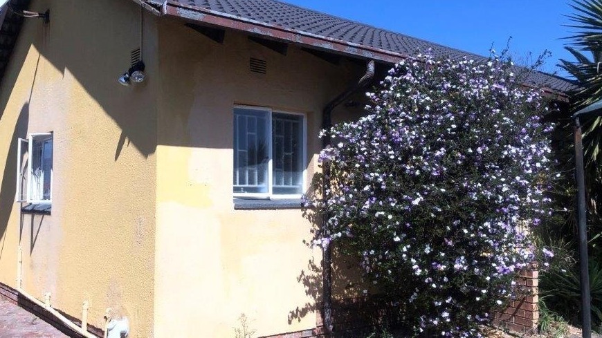 6 Bedroom Property for Sale in Bardene Gauteng