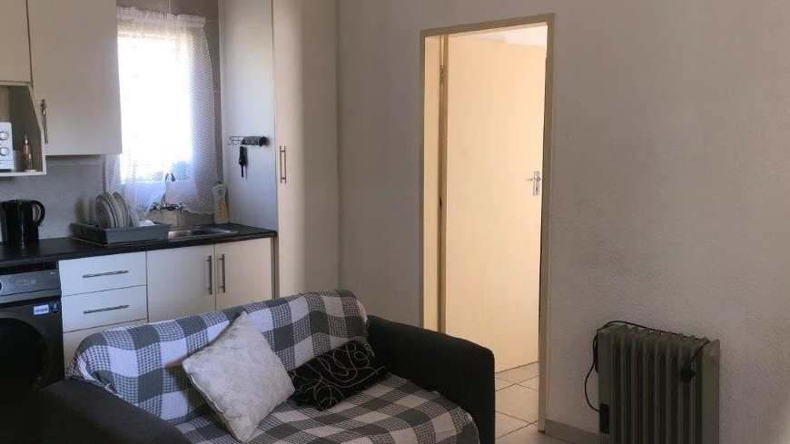 6 Bedroom Property for Sale in Bardene Gauteng