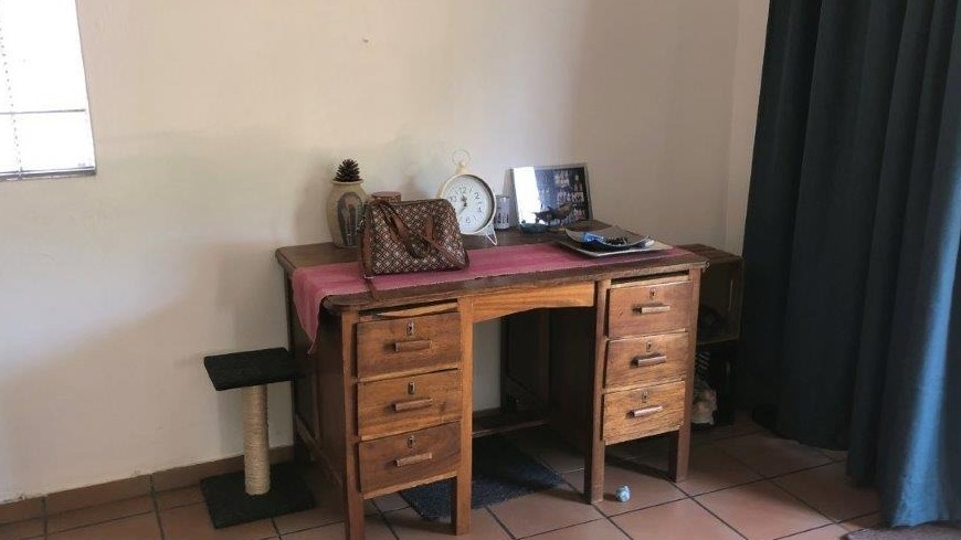 6 Bedroom Property for Sale in Bardene Gauteng