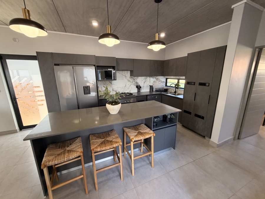 4 Bedroom Property for Sale in North Riding Gauteng